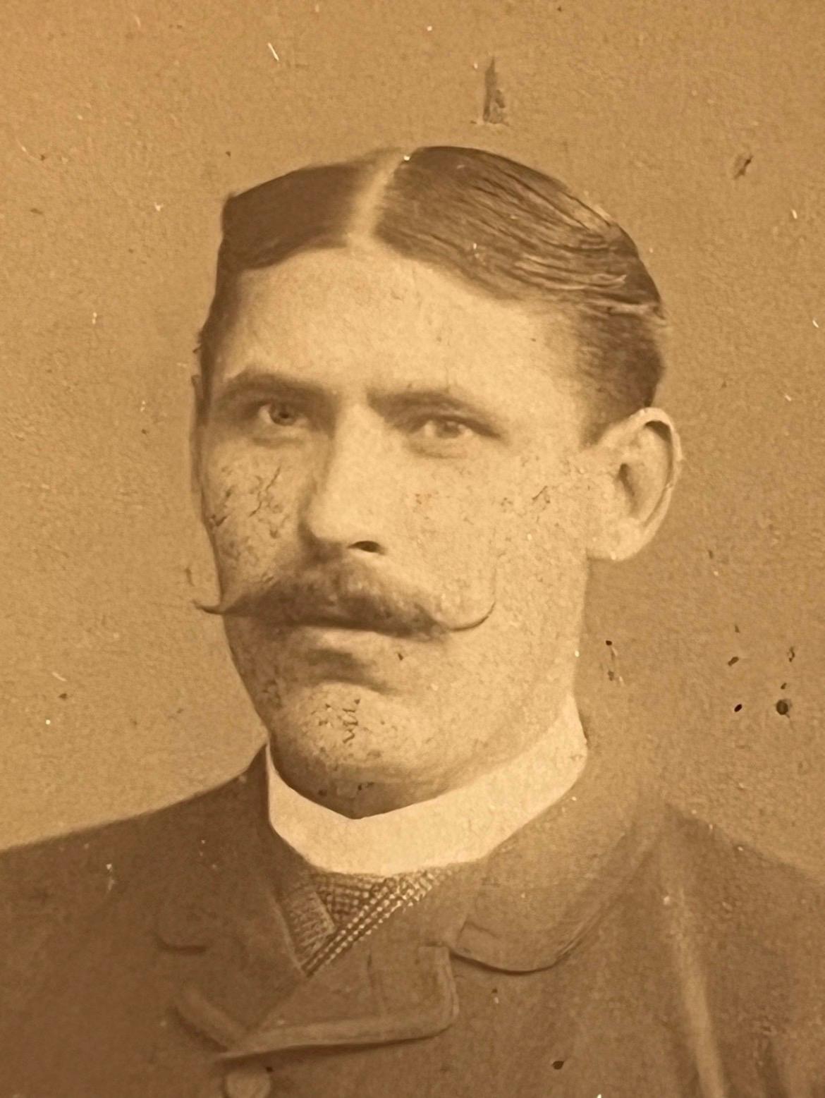 Oskar Biedermann, Gründer der Schlesische Kehlleisten- und Rundstabfabrik in Patschkau